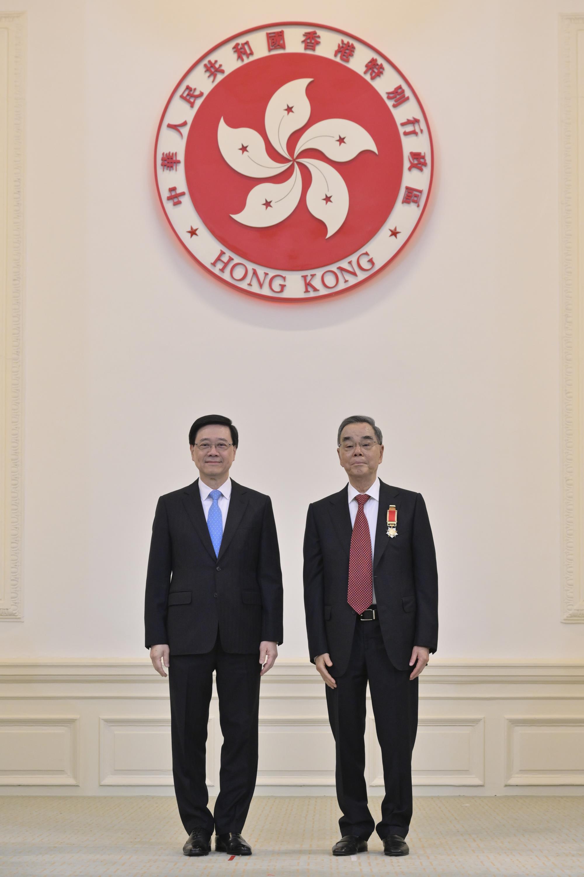 2024年，林树哲先生获颁大紫荆勋章.jpg